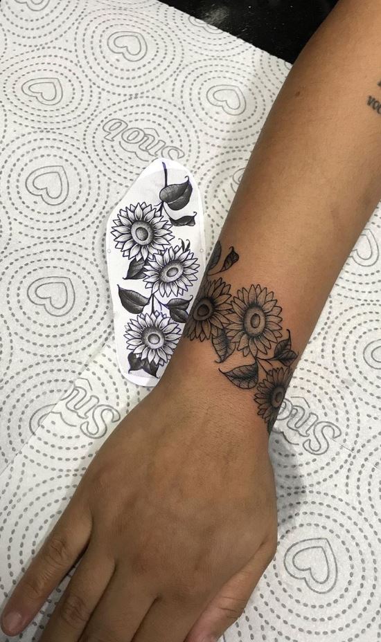 Flower bracelet tattoo. Tattoo artist: Banul - Official Tumblr page for  Tattoofilter for Men and Women